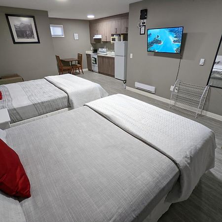 Riverside Motel Медисин-Гат Екстер'єр фото