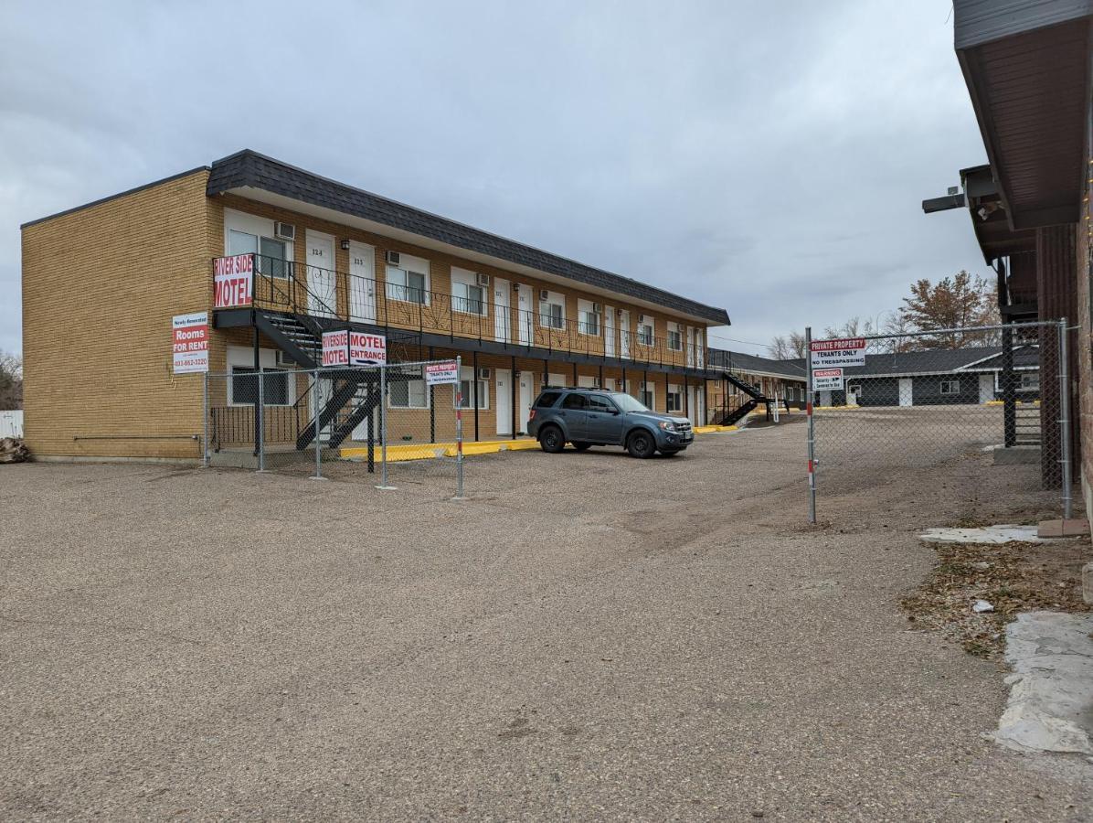 Riverside Motel Медисин-Гат Екстер'єр фото